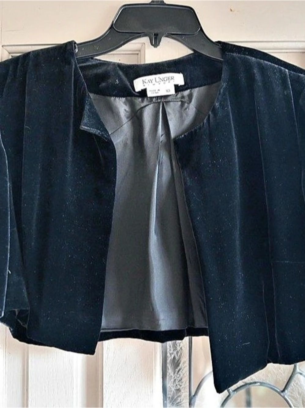Kay Unger Black Velvet Cape Size 10 NWT